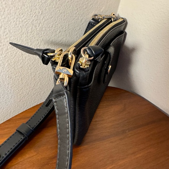 Michael Kors Medium Pebbled Leather Double-Zip Crossbody Bag in Black - Picture 10 of 15